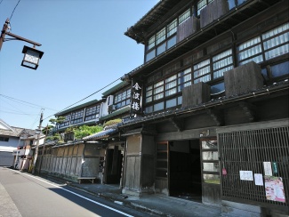 金波楼