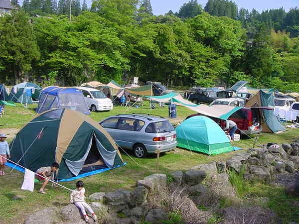 三日月の滝温泉