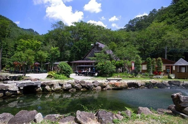 ナラ入沢渓流釣りキャンプ場