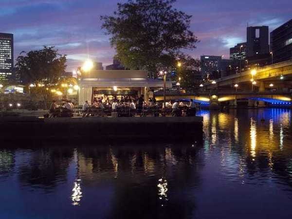 “R”RIVERSIDE GRILL&BEER GARDEN