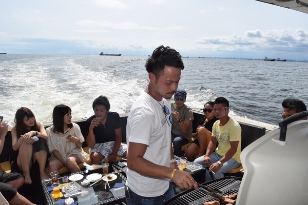 船上バーベキュー・Anniversary Cruise