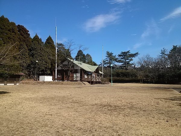 フィールドアート 栗野岳ログキャンプ村