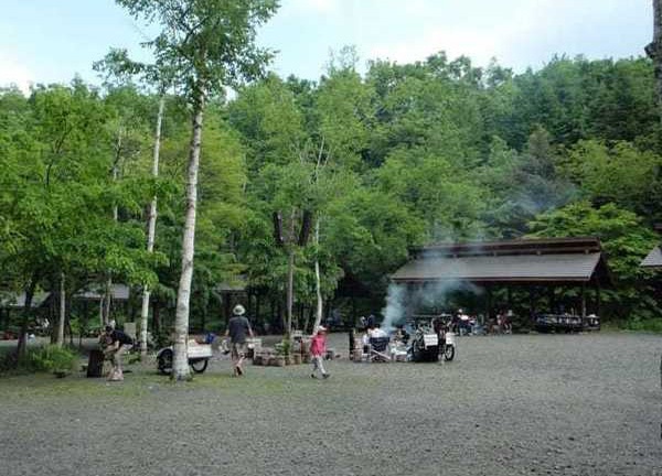 国営滝野すずらん丘陵公園 渓流ゾーン 炊事遠足広場