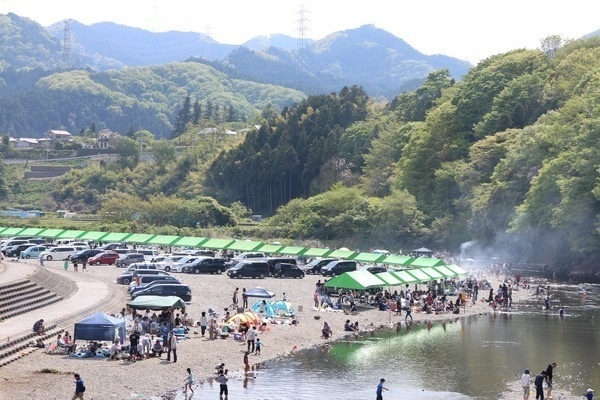 秋川橋河川公園バーベキューランド
