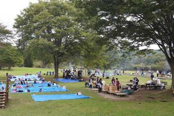 国営みちのく杜の湖畔公園 いも煮会ひろば