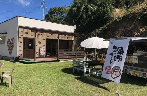 Musubi Cafe むすびカフェ(宗像大島かんす海水浴場)